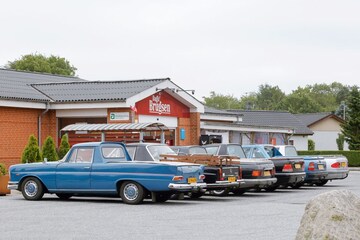 Mercedes-Benz pick-up