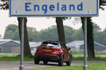 Buitenland Nederland dorp plaatsnaam bord Juke