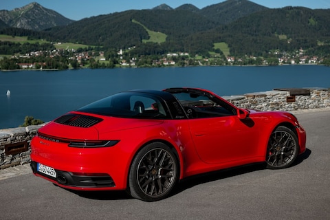 Porsche: 'Verbrandingsmotor kan blijven door elektrificatie'