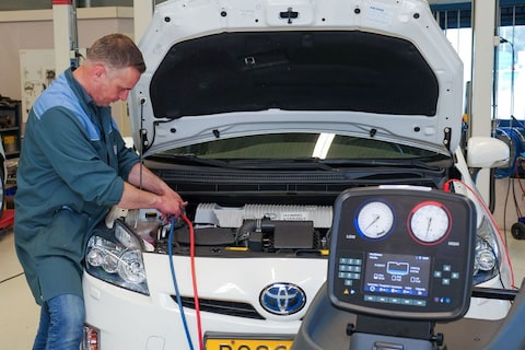 Aircocheck bij garage of zelf uitvoeren?