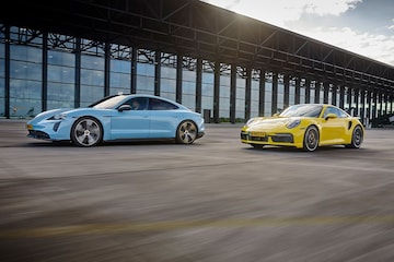 Porsche 911 Turbo S vs. Porsche Taycan Turbo S