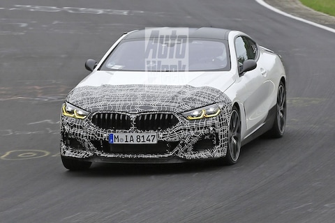 Heeft deze BMW '8-serie' een middenmotor?