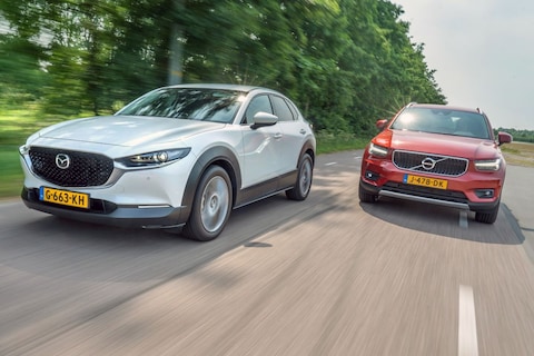 Vergelijkende Test: Mazda CX-30 - Volvo XC40