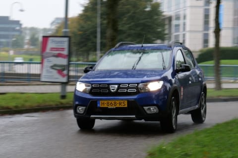 Dacia Sandero Stepway- Achteruitkijkspiegel