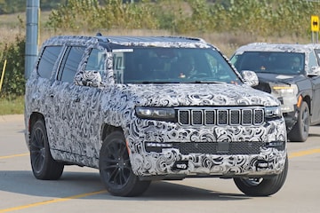 Jeep Grand Wagoneer spyshots