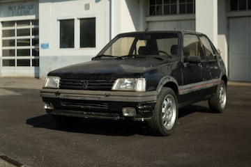 Peugeot 205 restauratie l'Aventure Peugeot