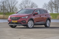 Opel Grandland X Hybrid4