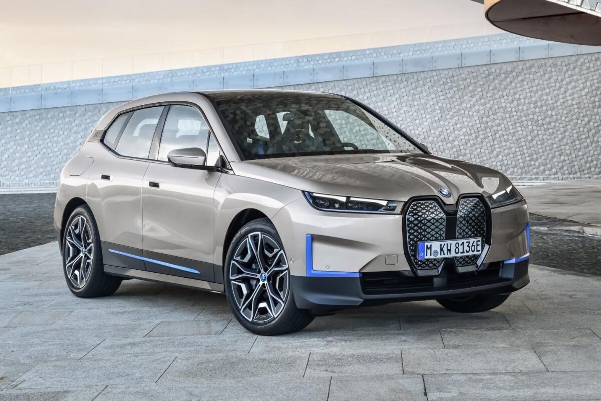 BMW iX