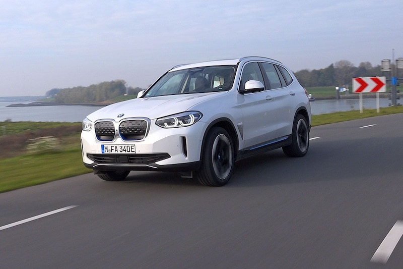 BMW iX3