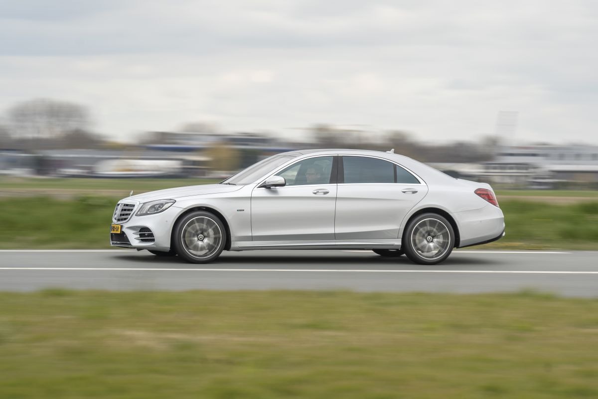 Mercedes-Benz S560e