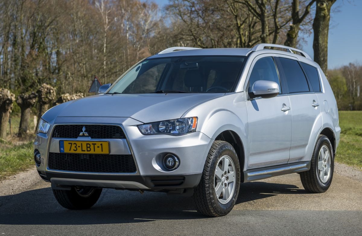 AutoWeek 53 2020 - Mitsubishi Outlander