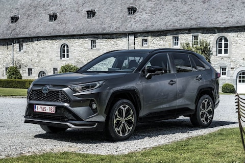 Toyota RAV4 Plug-in Hybrid nipt goedkoper dan Suzuki Across