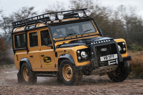 Land Rover gaat vorige Defender met V8 weer bouwen