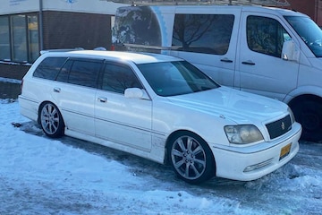 In het Wild: Toyota Crown Athlete
