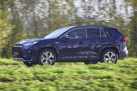 Test: Suzuki Across 2.5 Plug-in Hybrid (2021)