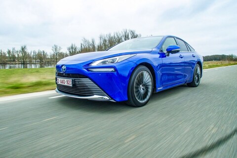 Toyota Mirai (2021) - Test