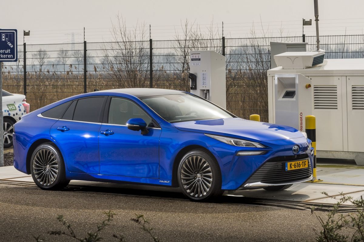 Toyota Mirai waterstof tanken