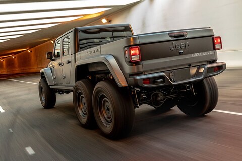 Jeep Gladiator nu ook met zes wielen