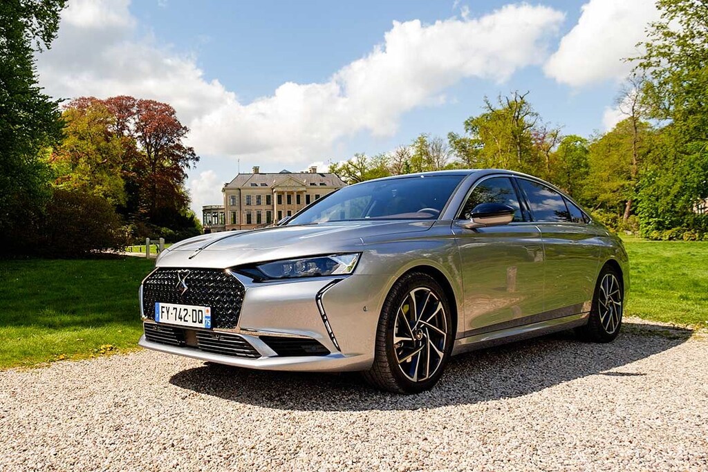 Test: DS 9 - AutoWeek