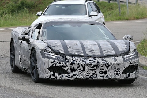 Nieuwe hybride instap-Ferrari gesnapt