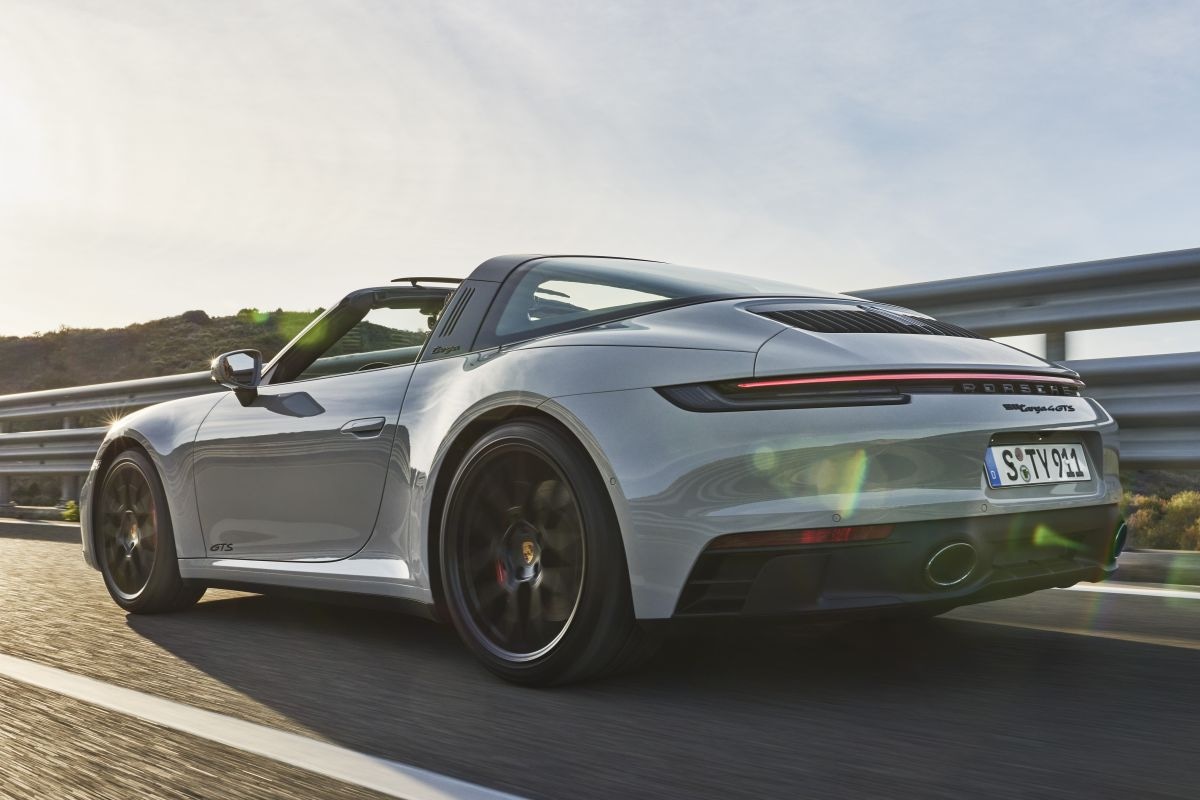 Porsche 911 Carrera GTS