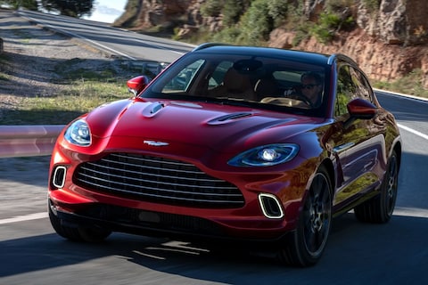 Aston Martin's SUV stuwt verkopen op