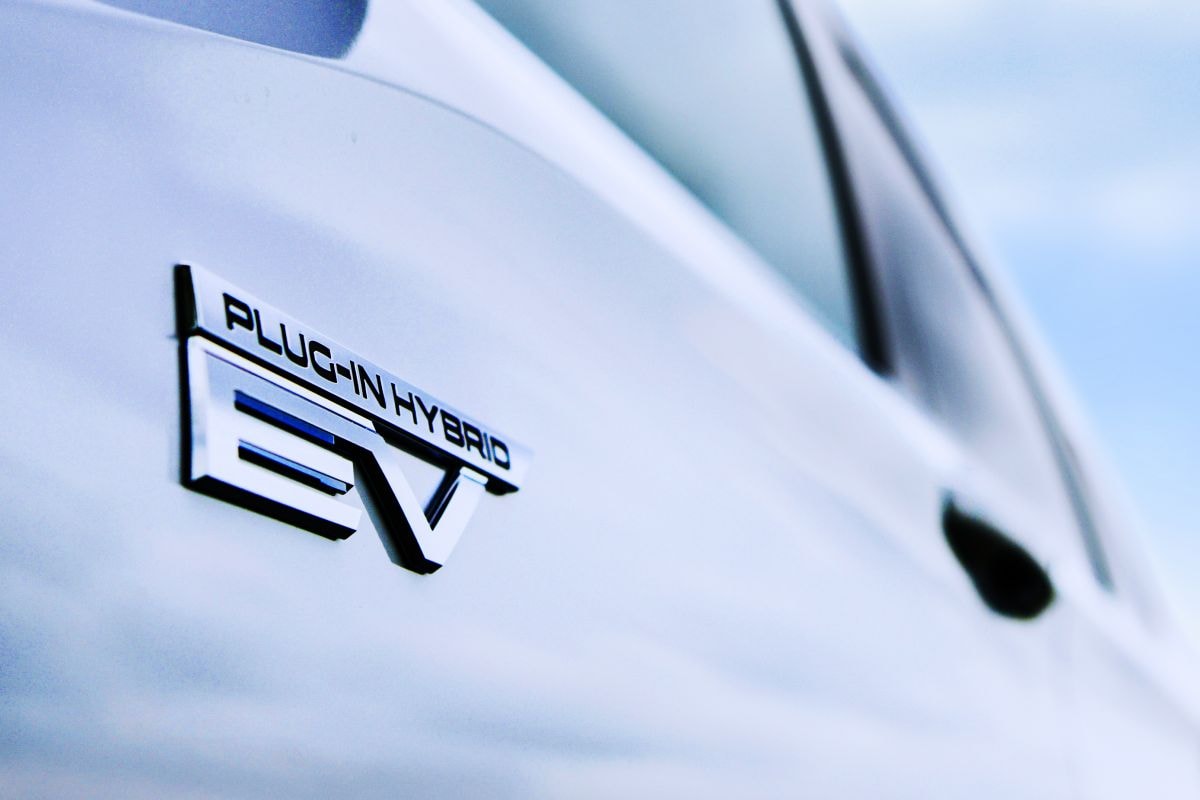 Mitsubishi Outlander PHEV teaser