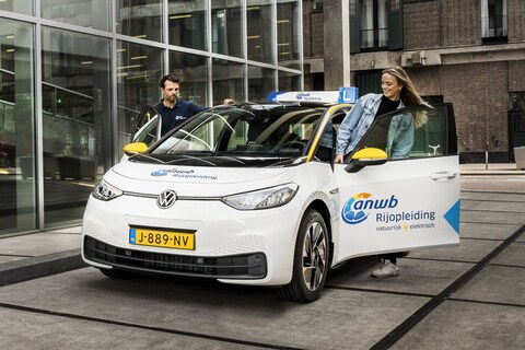 CBR versoepelt coronamaatregelen rijexamens