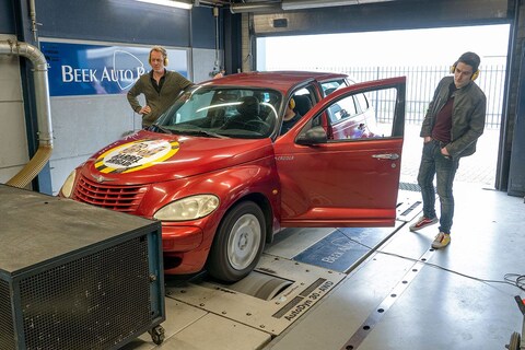 Barrelbrigade 2021 - Chrysler PT Cruiser - Op de rollenbank