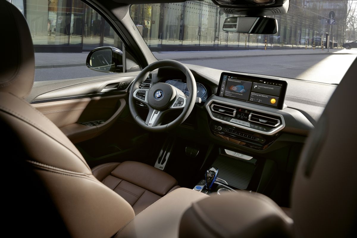 BMW iX3