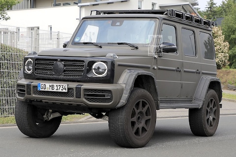 Prettig gestoorde Mercedes-Benz G-klasse 4x4² betrapt
