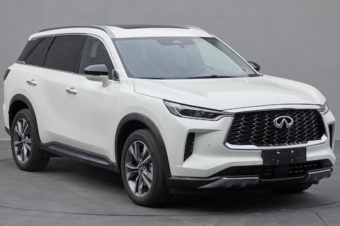 Infiniti QX60 nu al uitgerekt