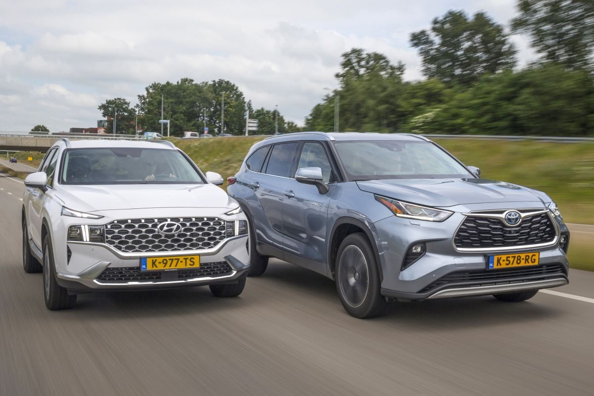 AutoWeek 33 2021 - Hyundai Santa Fe - Toyota Highlander