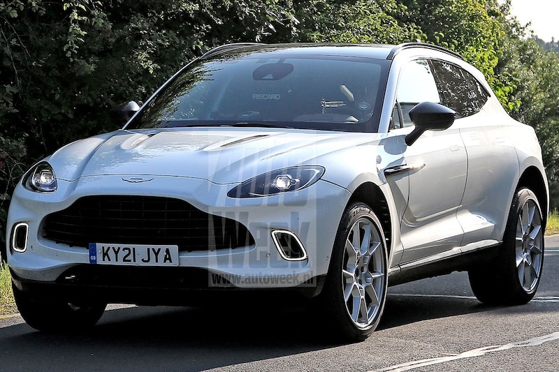 Aston Martin DBX Hybrid