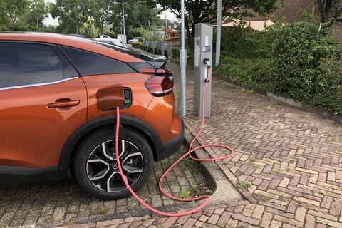 Weblog Joost - Gemeente, ontwikkel een beleid voor laadpalen!