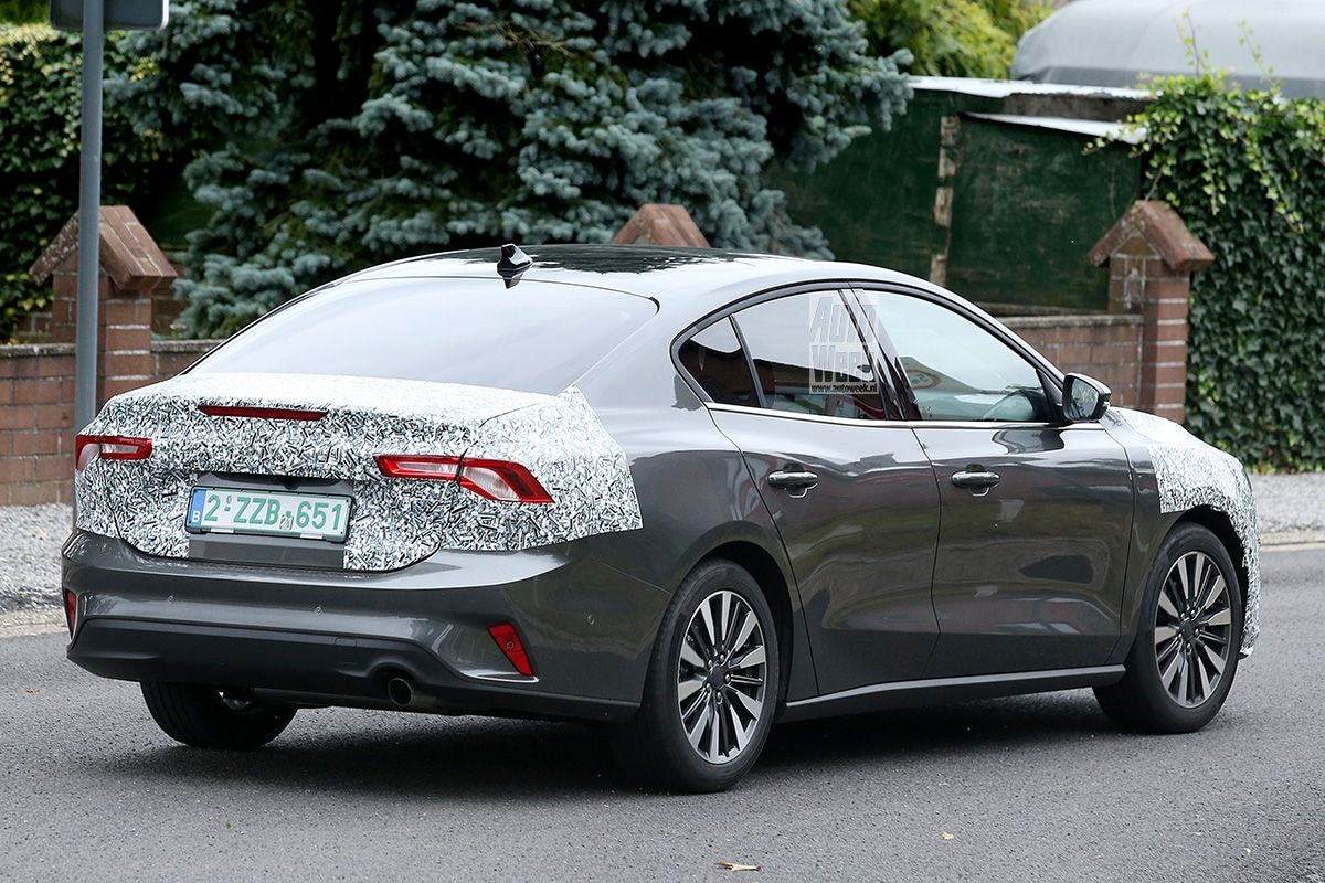 Spyshots Ford Focus Sedan