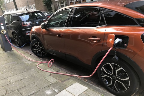 Drie tips om je elektrische auto sneller op te laden