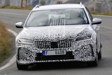 Skoda Superb mule
