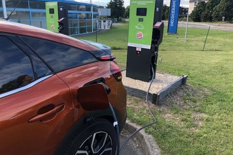 Wat zit er achter de laadsnelheid van je accu?