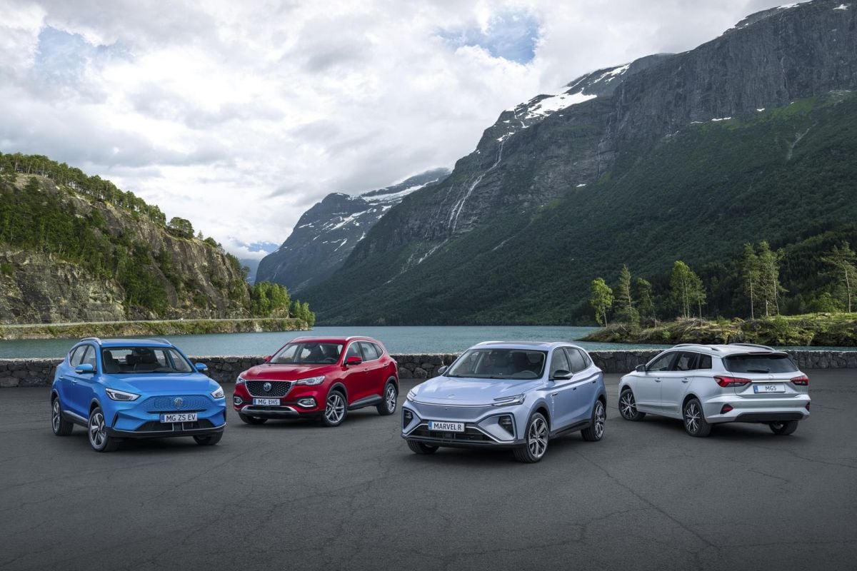 MG ZS EV EHS 5 Electric en Marvel R Electric