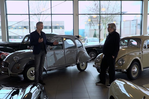 Een tijdreis door de autohistorie met Maarten van Rossem - De jaren 40 en 50