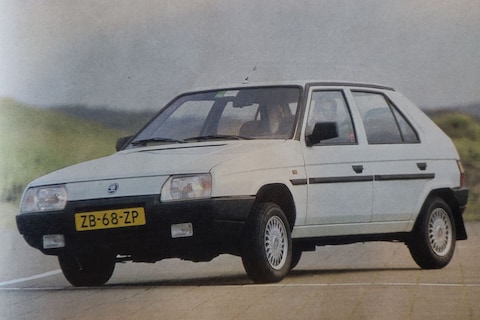 Skoda Favorit - Rijtest - Uit de Oude Doos