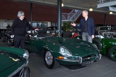 Een tijdreis door de autohistorie met Maarten van Rossem - De jaren 60