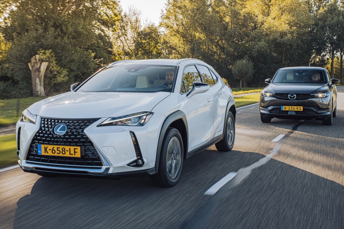Lexus UX 300e vs. Mazda MX-30
