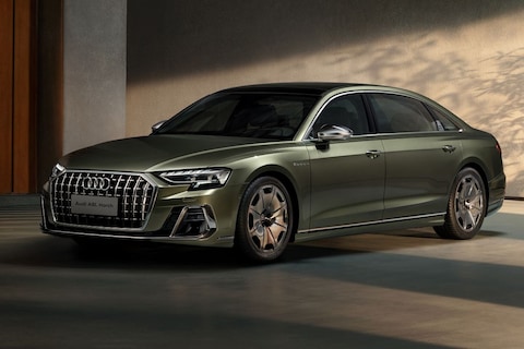 Audi A8 L Horch gaat Maybach S-klasse te lijf