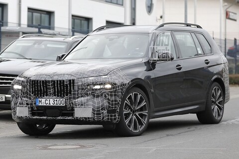 Vernieuwde BMW X7 toont nieuw front