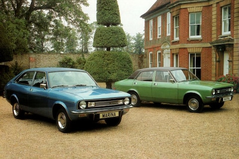 Hobbelend op achterbank had Cornelis geen weet van British Leyland-leed in de Morris Marina