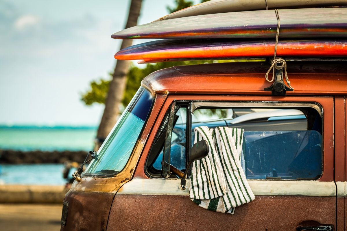 Dakdrager surfplank (foto: Cody Maclain)
