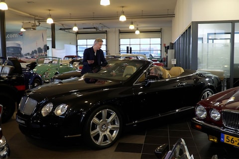 Een tijdreis door de autohistorie met Maarten van Rossem - De jaren 00