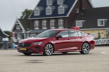 Opel Insignia GSi